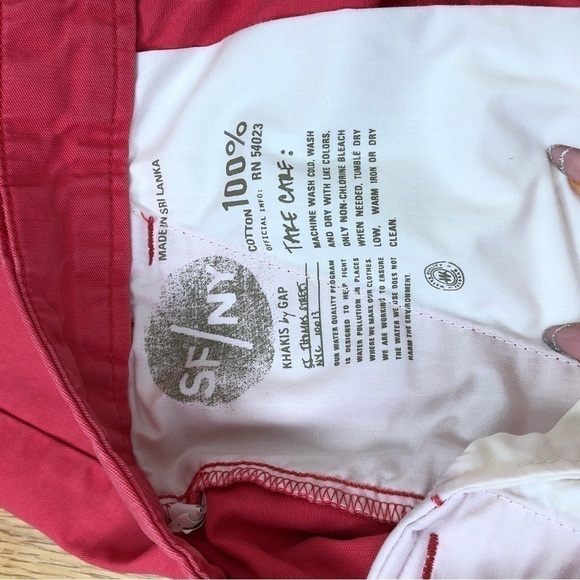 GAP boyfriend roll up shorts rose/magenta - Picture 4 of 5